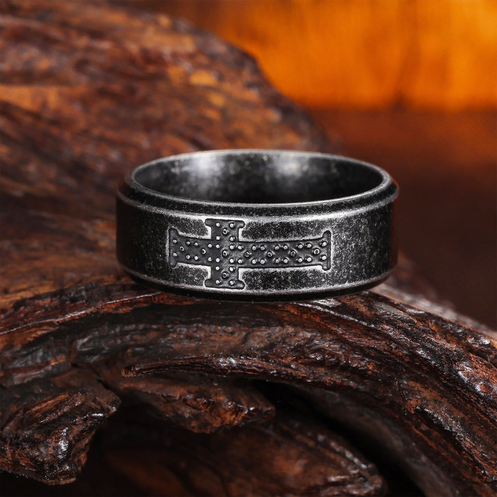 Dot-Accent Cross Ring