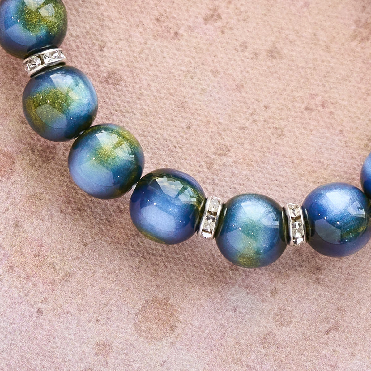 Shimmering Cross Resin Beads Bracelet