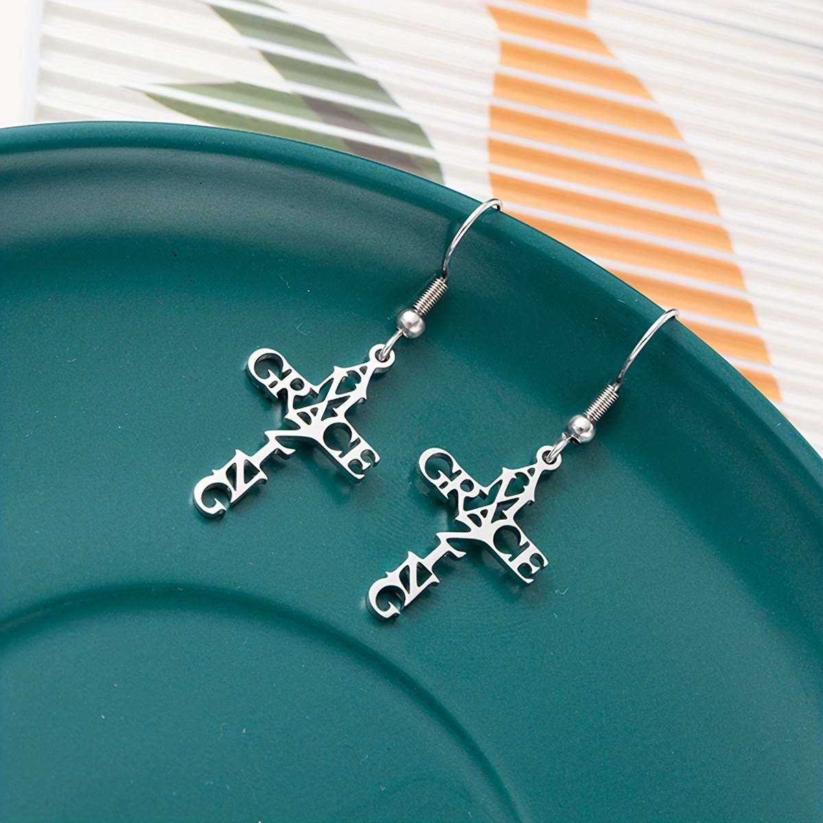 Cross & Grace Faith Earring