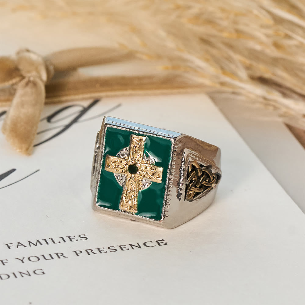 Vintage & Classic Crucifix Irish Celtic Blessing Ring