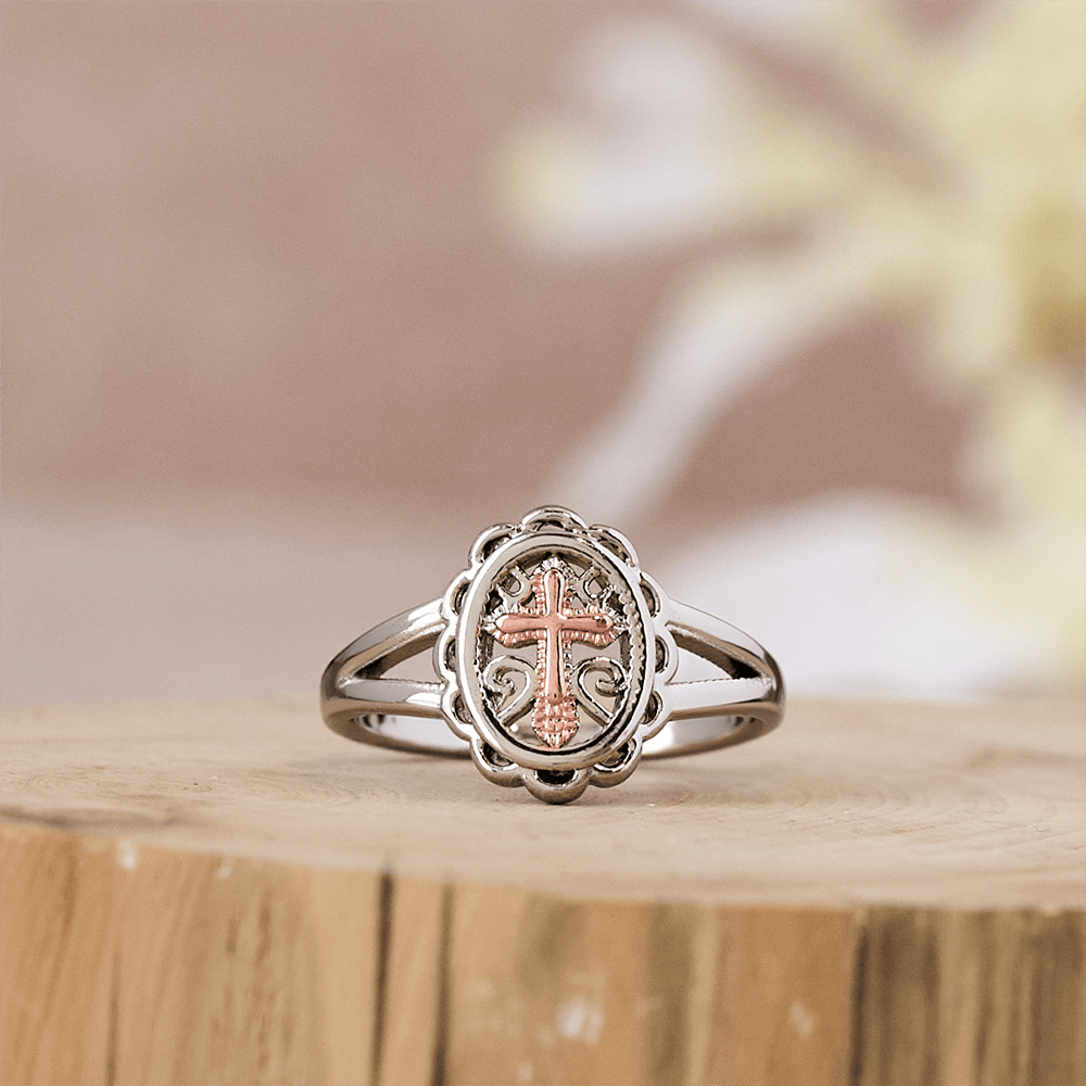 Dual-Tone Cross Ring