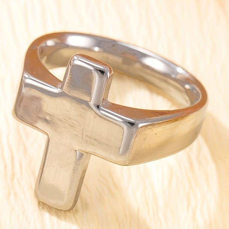 Cross-Centric Metal Ring